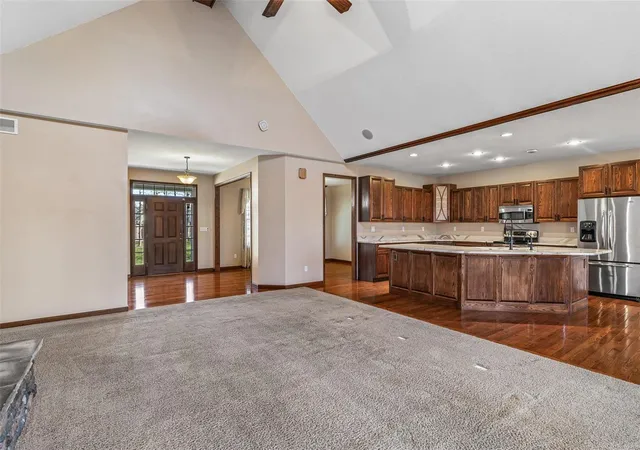 Photo 4 of Single family home for sale at 414 Silver Crk, Farmington, MO 63640 | MLS# 25015544 | Listing updated on 2025-03-19