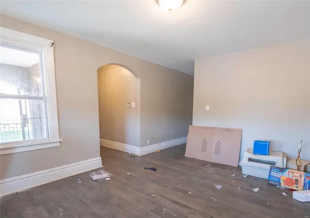 Photo 3 of Single family home for sale at 5109 Cote Brilliante Ave, Saint Louis, MO 63113 | MLS# 25015600 | Listing updated on 2025-03-19