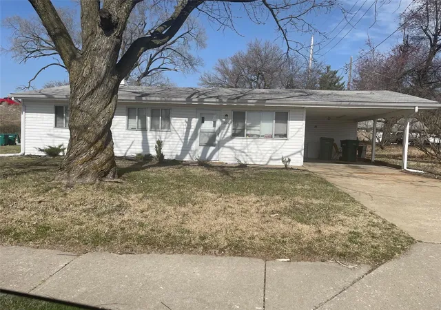 Photo 1 of Sale Pending at 2125 Jerome Ln, East Saint Louis, IL 62206 | MLS# 25015645 | Listing updated on 2025-03-15