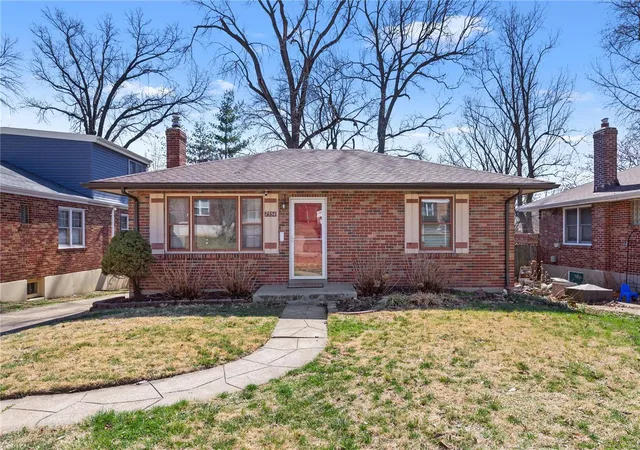 Photo 1 of Single family home for sale at 7554 Drexel Dr, Saint Louis, MO 63130 | MLS# 25015751 | Listing updated on 2025-03-21
