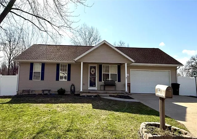 Photo 1 of Sale Pending at 14 Dogwood Ct, Montgomery City, MO 63361 | MLS# 25015763 | Listing updated on 2025-03-16