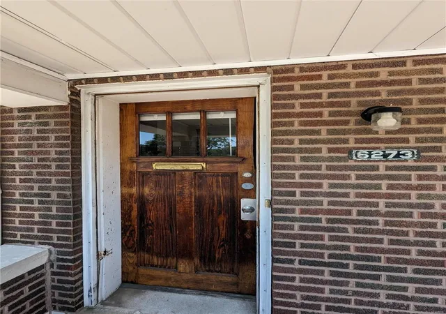 Photo 3 of Sale Pending at 6273 Printz Ave, Saint Louis, MO 63116 | MLS# 25015764 | Listing updated on 2025-03-20