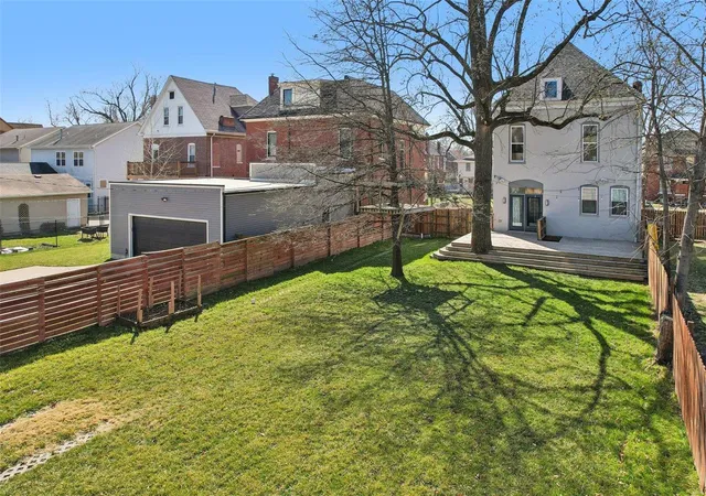Photo 2 of Single family home for sale at 6033 Clemens Ave, Saint Louis, MO 63112 | MLS# 25015805 | Listing updated on 2025-03-18
