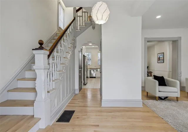 Photo 3 of Single family home for sale at 6033 Clemens Ave, Saint Louis, MO 63112 | MLS# 25015805 | Listing updated on 2025-03-18