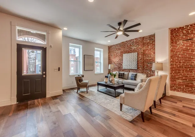 Photo 2 of Townhouse for sale at 3331 Nebraska, Saint Louis, MO 63118 | MLS# 25015866 | Listing updated on 2025-03-17