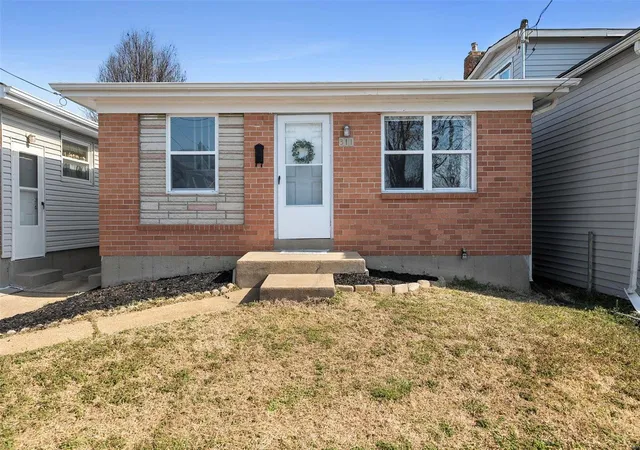 Photo 1 of Single family home for sale at 311 Lenhardt Ave, Saint Louis, MO 63125 | MLS# 25015944 | Listing updated on 2025-03-19