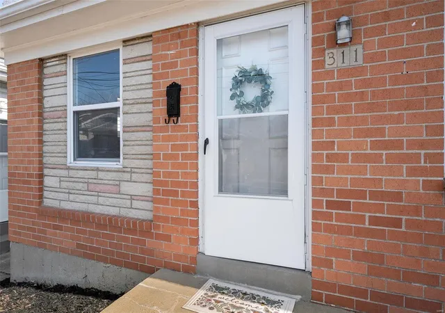 Photo 2 of Single family home for sale at 311 Lenhardt Ave, Saint Louis, MO 63125 | MLS# 25015944 | Listing updated on 2025-03-19