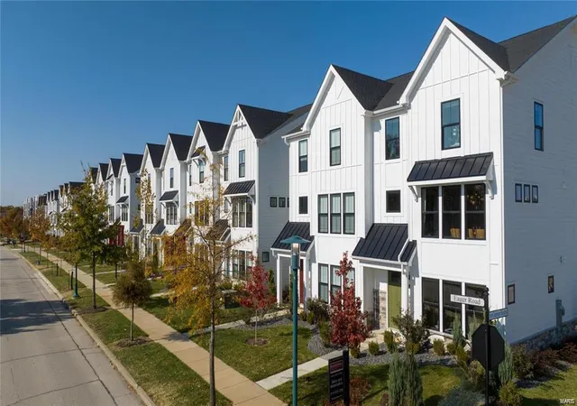 Townhouse for sale at 316 Indigo Dr #37-301, Chesterfield, MO 63005 | MLS# 25015964