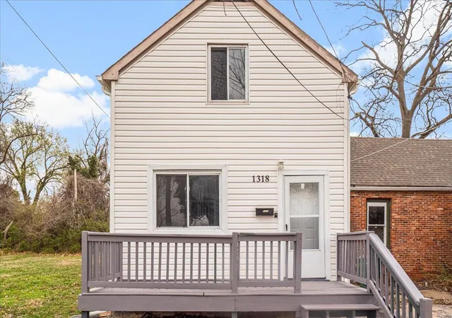 Photo 1 of Single family home for sale at 1318 Pennsylvania Ave, Saint Louis, MO 63133 | MLS# 25015978 | Listing updated on 2025-03-20