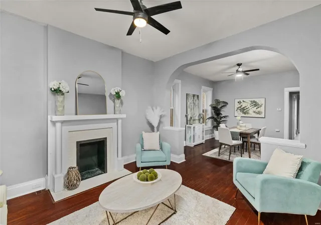 Photo 3 of Single family home for sale at 3177 Pennsylvania Ave, Saint Louis, MO 63118 | MLS# 25015994 | Listing updated on 2025-03-19