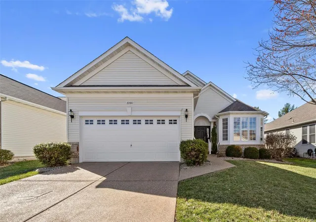 Photo 1 of Single family home for sale at 2090 Hawks Landing Dr, Lake Saint Louis, MO 63367 | MLS# 25016018 | Listing updated on 2025-03-20