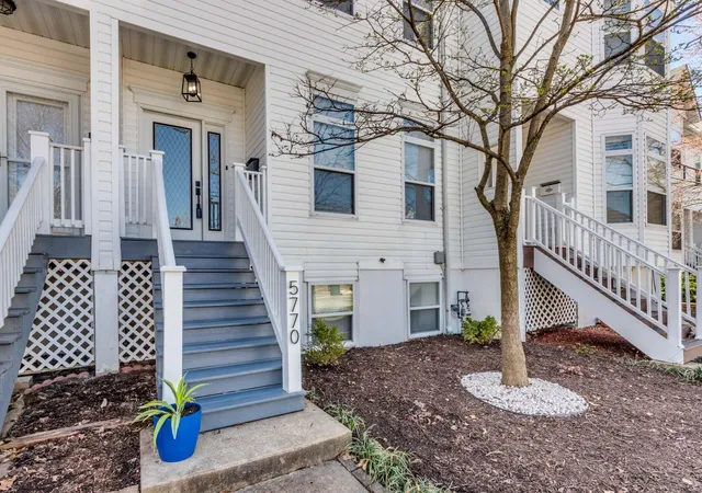 Photo 2 of Townhouse for sale at 5770 Westminster Pl, Saint Louis, MO 63112 | MLS# 25016040 | Listing updated on 2025-03-19