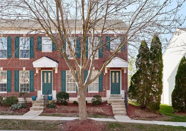 Photo 1 of Condo for sale at 350 Heritage Cmns Cir #194, O Fallon, MO 63368 | MLS# 25016132 | Listing updated on 2025-03-20