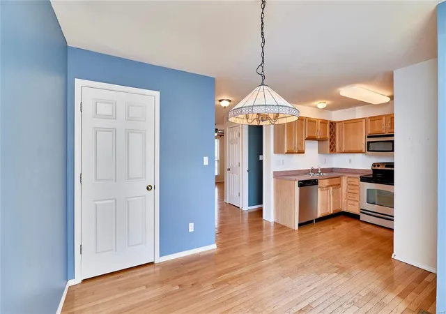 Photo 4 of Condo for sale at 350 Heritage Cmns Cir #194, O Fallon, MO 63368 | MLS# 25016132 | Listing updated on 2025-03-20