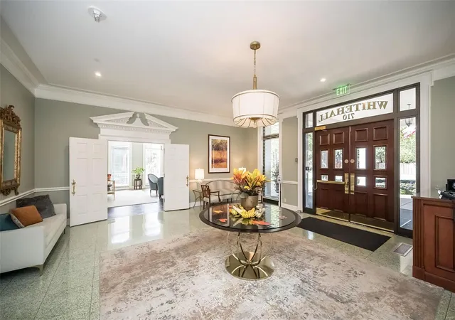 Listing Photo 5 - Condo for sale in building located at 710 S Hanley Rd, Clayton, MO 63105 - Unit #11D