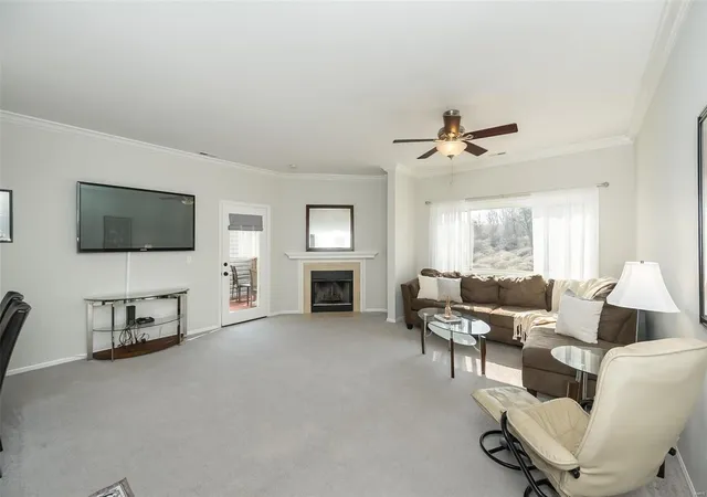 Photo 3 of Single family home for sale at 10958 Vauxhall Dr, Saint Louis, MO 63146 | MLS# 25016193 | Listing updated on 2025-03-19