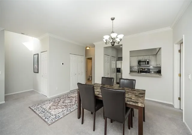 Photo 4 of Single family home for sale at 10958 Vauxhall Dr, Saint Louis, MO 63146 | MLS# 25016193 | Listing updated on 2025-03-19
