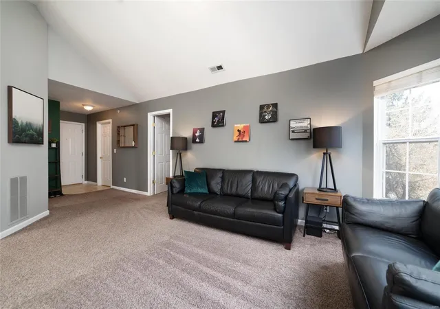 Listing Photo 3 - Condo for sale in building located at 420 Benton Dr, St. Peters, MO 63376 - Unit #I