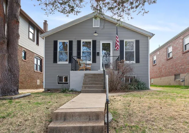 Photo 1 of Single family home for sale at 6808 Parkwood Pl, Saint Louis, MO 63116 | MLS# 25016239 | Listing updated on 2025-03-20