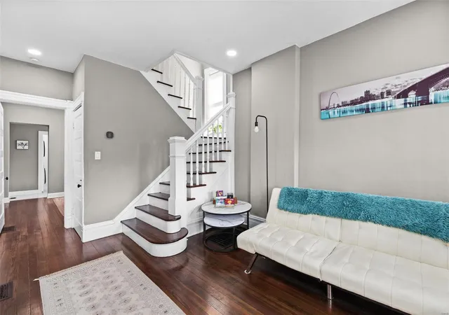 Photo 3 of Single family home for sale at 6121 W Park Ave, Saint Louis, MO 63139 | MLS# 25016253 | Listing updated on 2025-03-25