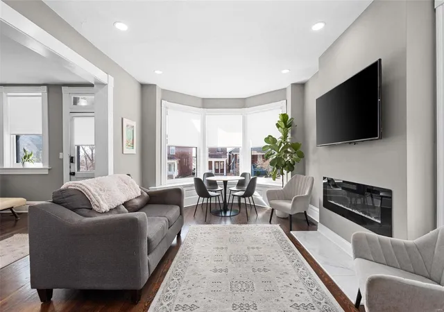 Photo 4 of Single family home for sale at 6121 W Park Ave, Saint Louis, MO 63139 | MLS# 25016253 | Listing updated on 2025-03-25
