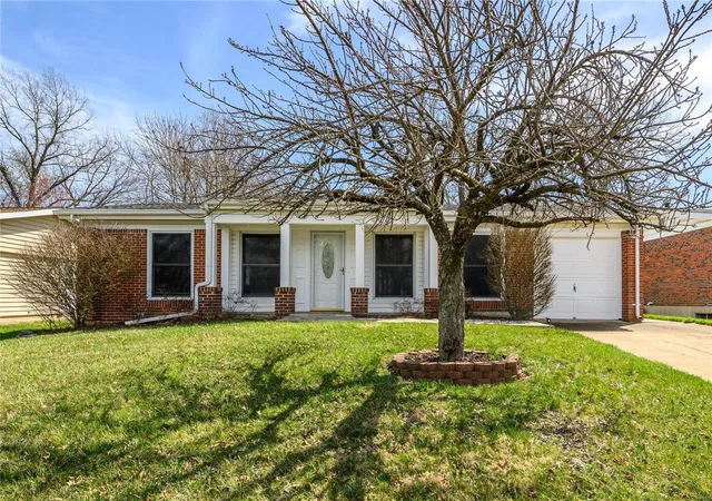 Photo 1 of Single family home for sale at 3322 Cordes Dr, Saint Louis, MO 63125 | MLS# 25016266 | Listing updated on 2025-03-20