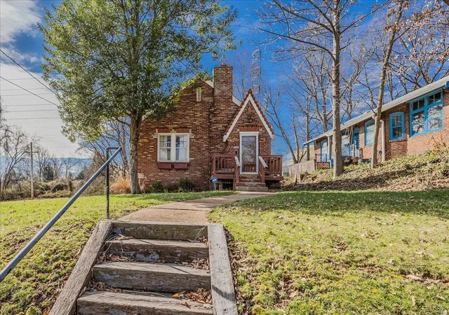 Photo 3 of Single family home for sale at 7500 Liberty Ave, Saint Louis, MO 63130 | MLS# 25016271 | Listing updated on 2025-03-20