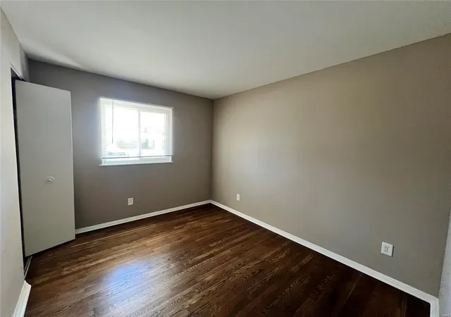 Photo 3 of Single family home for sale at 1517 Crossett Dr, Saint Louis, MO 63138 | MLS# 25016340 | Listing updated on 2025-03-20