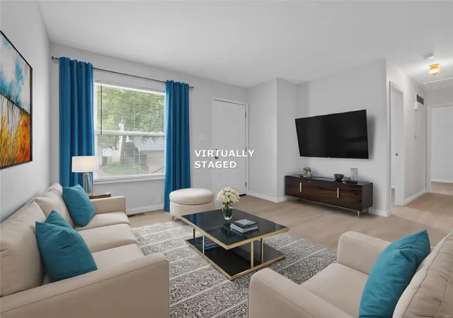 Photo 3 of Single family home for sale at 405 Alsobrook St, Saint Louis, MO 63122 | MLS# 25016349 | Listing updated on 2025-03-19