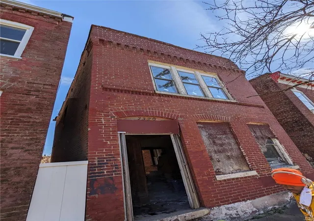 Photo 3 of Single family home for sale at 7320 Pennsylvania Ave, Saint Louis, MO 63111 | MLS# 25016365 | Listing updated on 2025-03-18