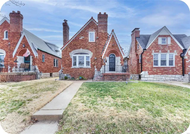 Photo 1 of Single family home for sale at 6420 Pernod, Saint Louis, MO 63139 | MLS# 25016390 | Listing updated on 2025-03-25