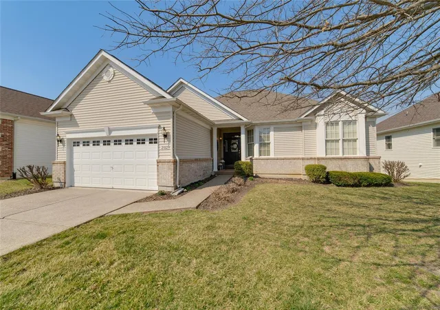 Photo 2 of Single family home for sale at 2152 Hawks Landing Dr #E, Lake Saint Louis, MO 63367 | MLS# 25016450 | Listing updated on 2025-03-20