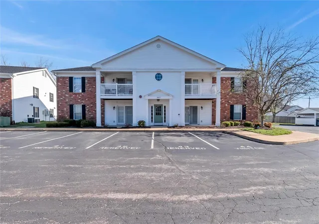 Photo 1 of Condo for sale at 3417 Country Stone Manor Dr #C, Manchester, MO 63088 | MLS# 25016452 | Listing updated on 2025-03-19