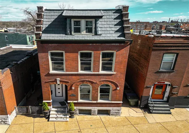 Photo 3 of Single family home for sale at (Undisclosed), Saint Louis, MO 63118 | MLS# 25016454 | Listing updated on 2025-03-19