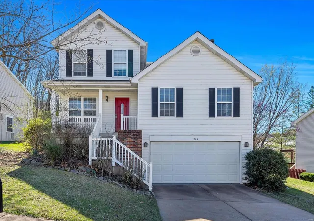 Photo 1 of Single family home for sale at 213 Copper Mountain Dr, Fenton, MO 63026 | MLS# 25016489 | Listing updated on 2025-03-21