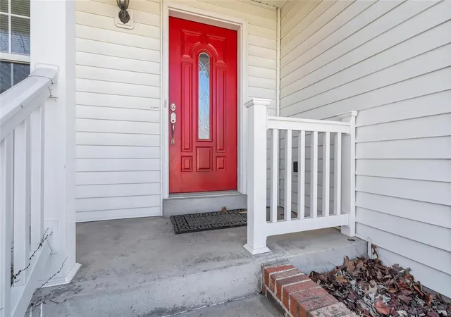 Photo 2 of Single family home for sale at 213 Copper Mountain Dr, Fenton, MO 63026 | MLS# 25016489 | Listing updated on 2025-03-21