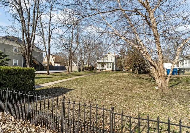 Photo 38 of Single family home for sale at 705 Jefferson St, Fulton, MO 65251 | MLS# 25016491 | Listing updated on 2025-03-19