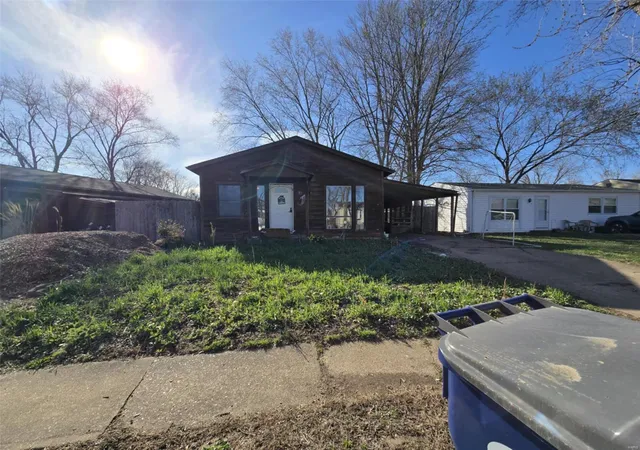 Photo 1 of Single family home for sale at 57 Cedar Brook Dr, Pacific, MO 63069 | MLS# 25016515 | Listing updated on 2025-03-19