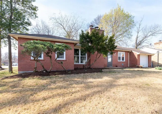 Photo 1 of Single family home for sale at 7716 Burr Oak Ln, Saint Louis, MO 63130 | MLS# 25016616 | Listing updated on 2025-03-23