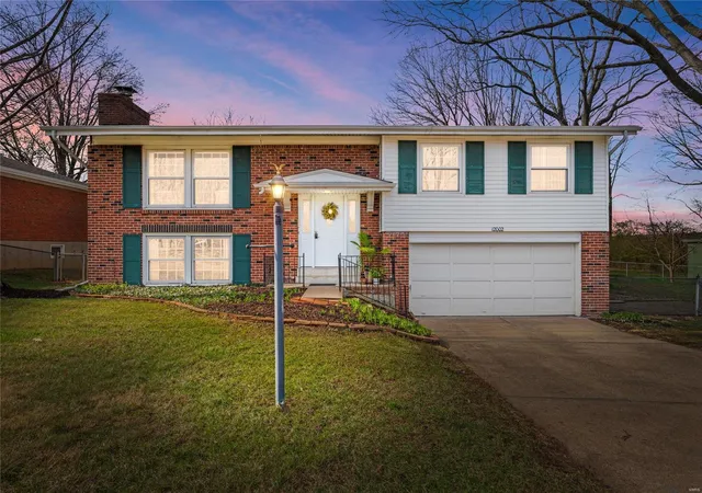 Photo 1 of Single family home for sale at 12002 Debonnaire Dr, Saint Louis, MO 63146 | MLS# 25016634 | Listing updated on 2025-03-26