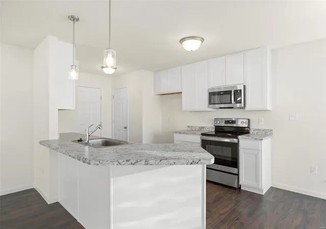 Photo 4 of Single family home for sale at 43 Fairmount Grv Dr, St Peters, MO 63376 | MLS# 25016762 | Listing updated on 2025-03-19