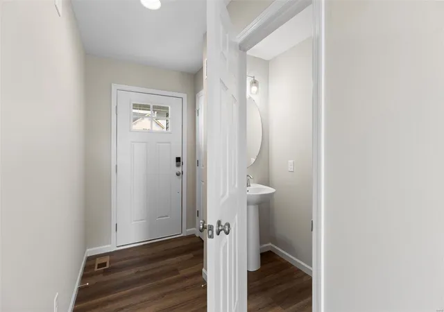 Photo 2 of Single family home for sale at 41 Fairmount Grv Dr, St Peters, MO 63376 | MLS# 25016765 | Listing updated on 2025-03-19