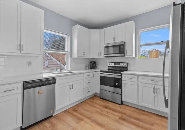 Photo 2 of Single family home for sale at 331 Lenhardt Ave, Saint Louis, MO 63125 | MLS# 25016795 | Listing updated on 2025-04-02