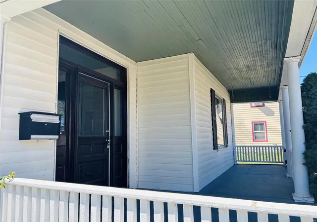 Photo 1 of Single family home for sale at 230 Lahaye St, Sainte Genevieve, MO 63670 | MLS# 25016821 | Listing updated on 2025-03-21