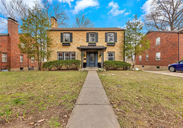 Photo 3 of Single family home for sale at 7917 Cornell Ave, Saint Louis, MO 63130 | MLS# 25016861 | Listing updated on 2025-03-20