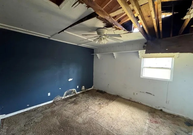 Photo 3 of Single family home for sale at 318 Henry St, Poplar Bluff, MO 63901 | MLS# 25016887 | Listing updated on 2025-03-20