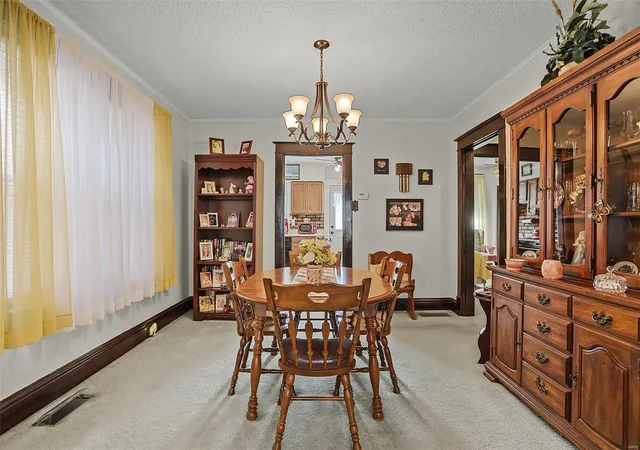 Photo 4 of Single family home for sale at 5512 Itaska St, Saint Louis, MO 63109 | MLS# 25016890 | Listing updated on 2025-03-27