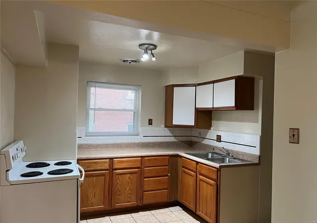 Photo 2 of Single family home for sale at 3627 Ohio Ave, Saint Louis, MO 63118 | MLS# 25016892 | Listing updated on 2025-03-21