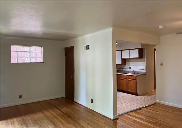 Photo 3 of Single family home for sale at 3627 Ohio Ave, Saint Louis, MO 63118 | MLS# 25016892 | Listing updated on 2025-03-21
