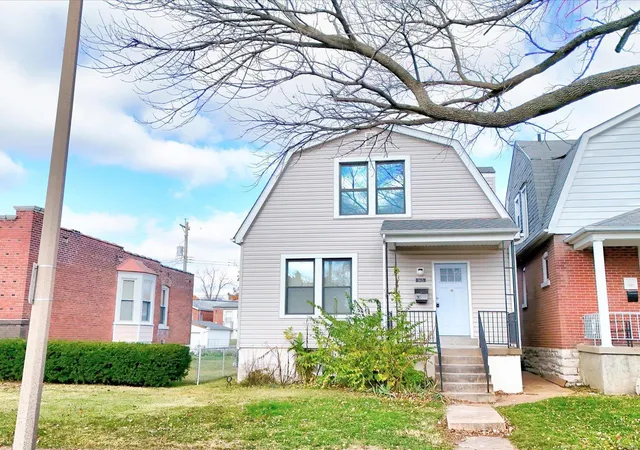 Photo 1 of Single family home for sale at 5615 Lansdowne, Saint Louis, MO 63109 | MLS# 25016900 | Listing updated on 2025-03-20